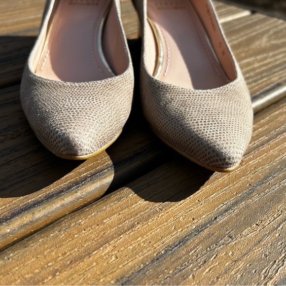 Stuart Weitzman EUC Size 5 Wedge Pearl Tortoise Heel MSRP $475 Textured Leather - Picture 3 of 9